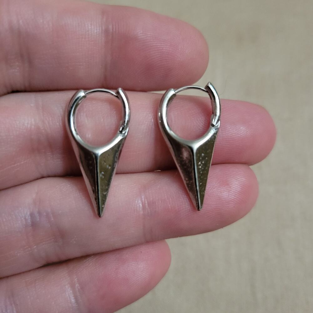 Geometric silver tone spiked mini hoop earrings